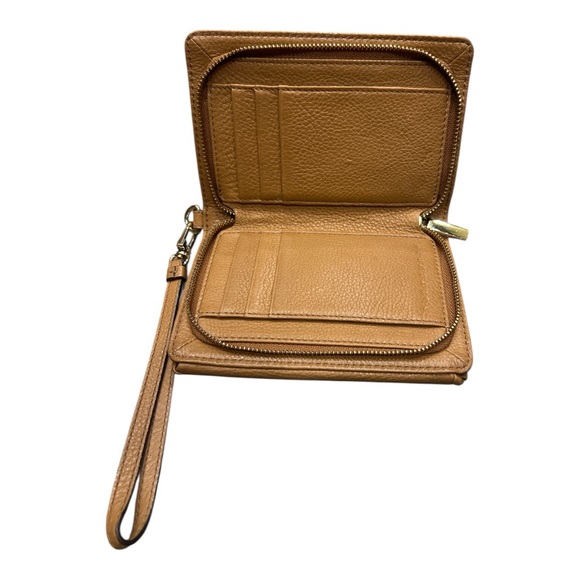 Tori Birch Tan wristlet Logo wallet New - Picture 5 of 9